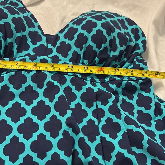Lands End Aqua Navy Tankini top SZ 12 geometric shapes halter top style vacation - Picture 10 of 16